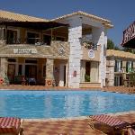 Makis Hotel